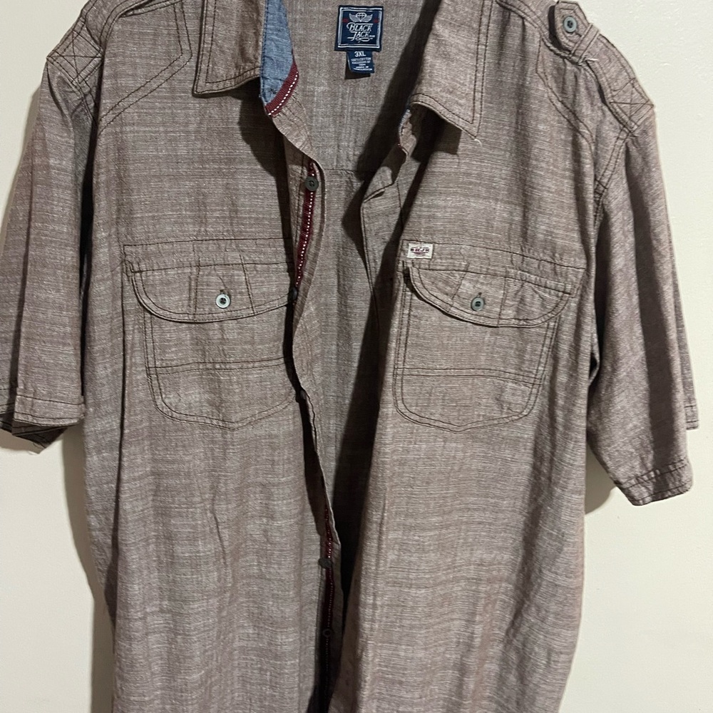 Casual Short-Sleeve Button-Down Shirt in Taupe